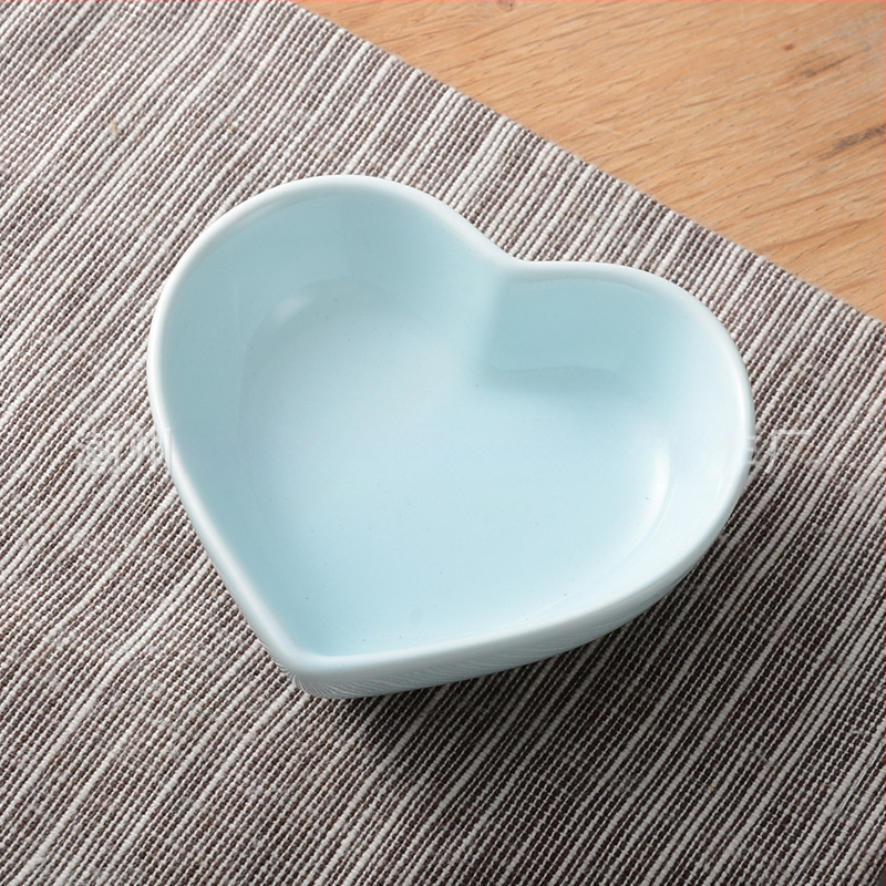 Vas ceramic în formă de inimă pentru condimente – veselă de bucătărie versatilă, potrivită pentru cuptorul cu microunde