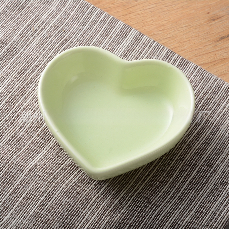 Vas ceramic în formă de inimă pentru condimente – veselă de bucătărie versatilă, potrivită pentru cuptorul cu microunde