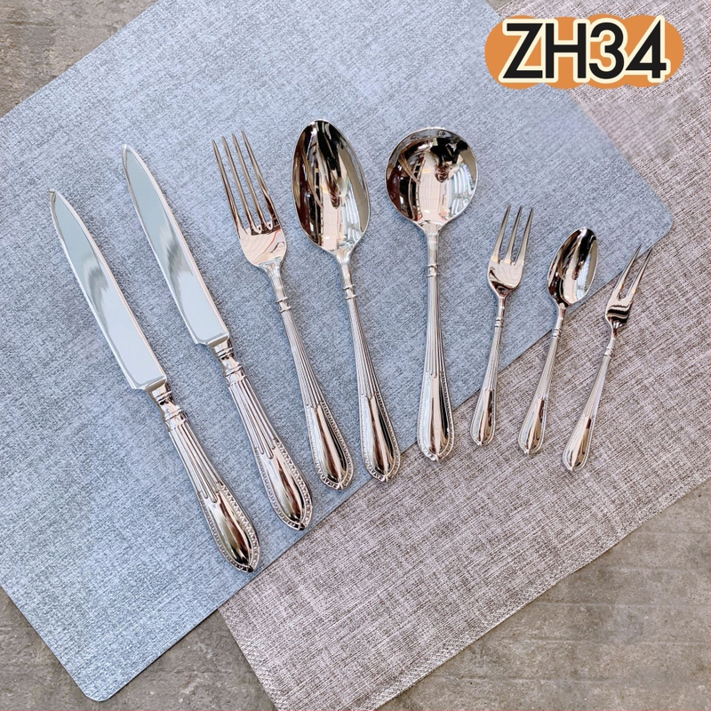 304 rozsdamentes acél nyugati evőeszköz készlet — kovácsolt steak kés, villa és kanál, vonalas mintázat, tükrös felület