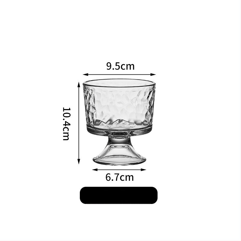 Üvegből készült goblet nyitott faragással, modern minimalista dizájn, hidegen tartja az italokat, kerek, egyrétegű desszertpohár