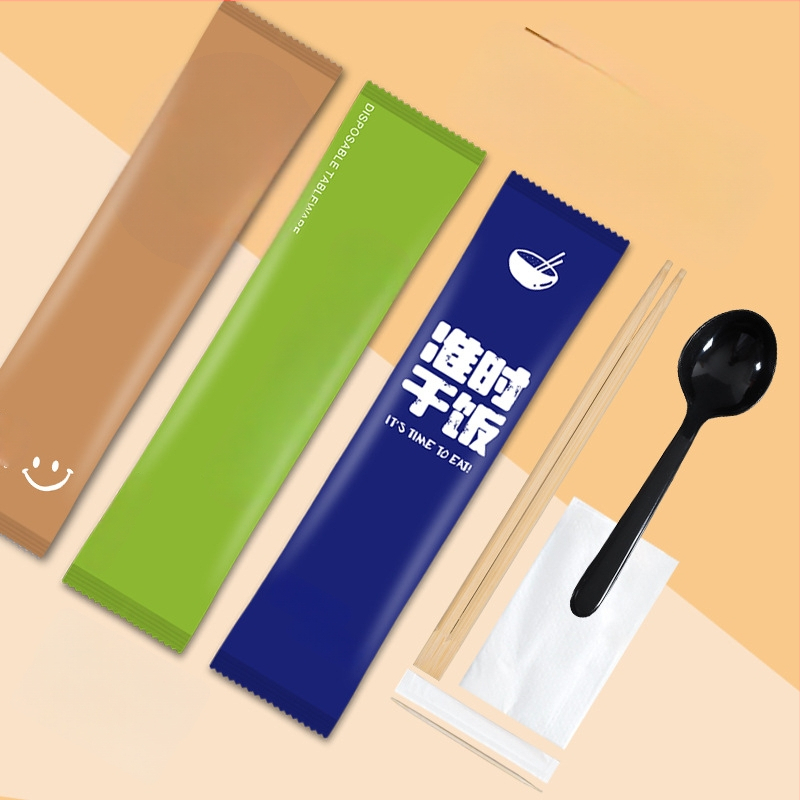 Σετ μίας χρήσης από μπαμπού τετράδας για μαχαιροπίρουνα (chopsticks, κουτάλι, πιρούνι, μαχαίρι) με προσαρμοζόμενο λογότυπο; 1000 τεμάχια σε συσκευασία