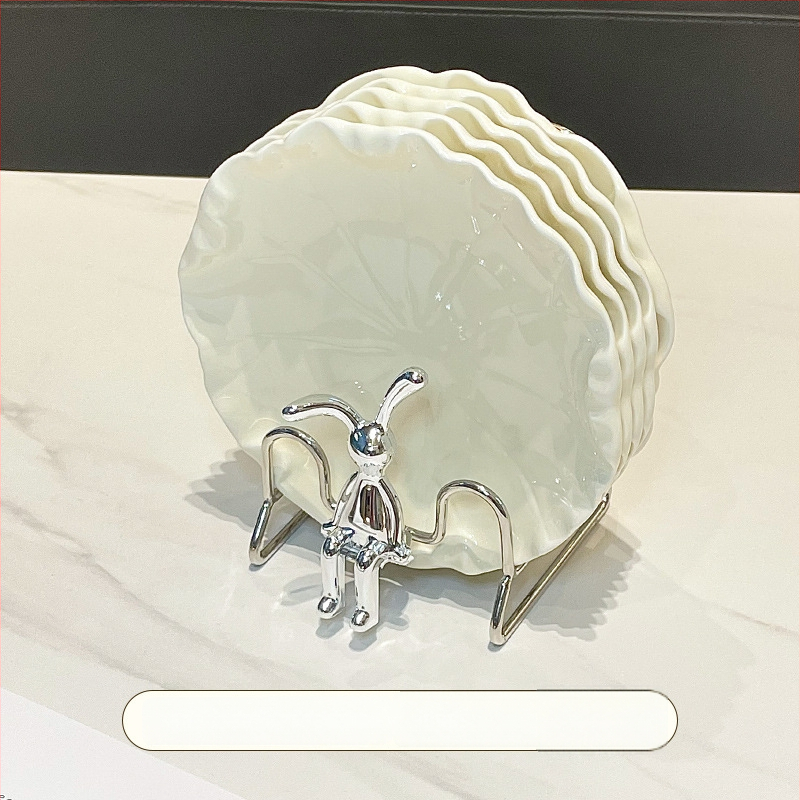 Porcelán falatkás tál, skandináv stílus, szabálytalan forma, egyszerű mintázat