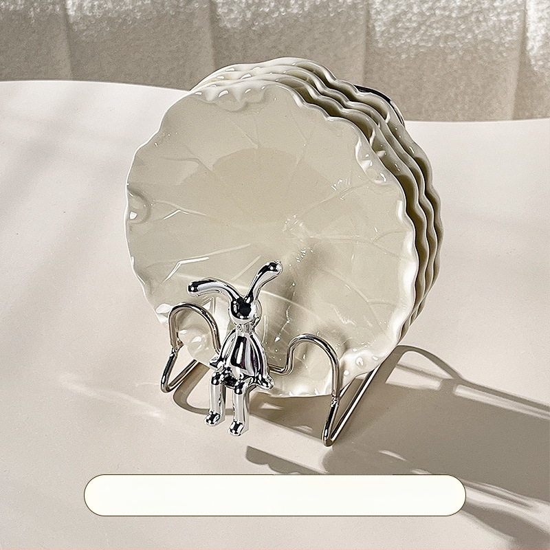 Porcelán falatkás tál, skandináv stílus, szabálytalan forma, egyszerű mintázat