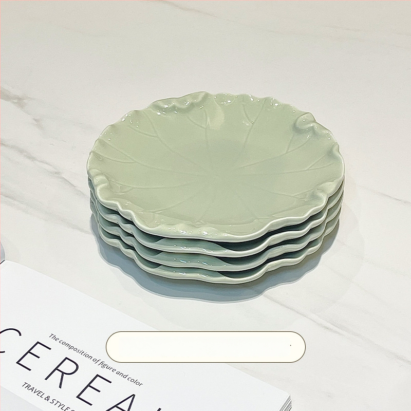 Porcelán falatkás tál, skandináv stílus, szabálytalan forma, egyszerű mintázat