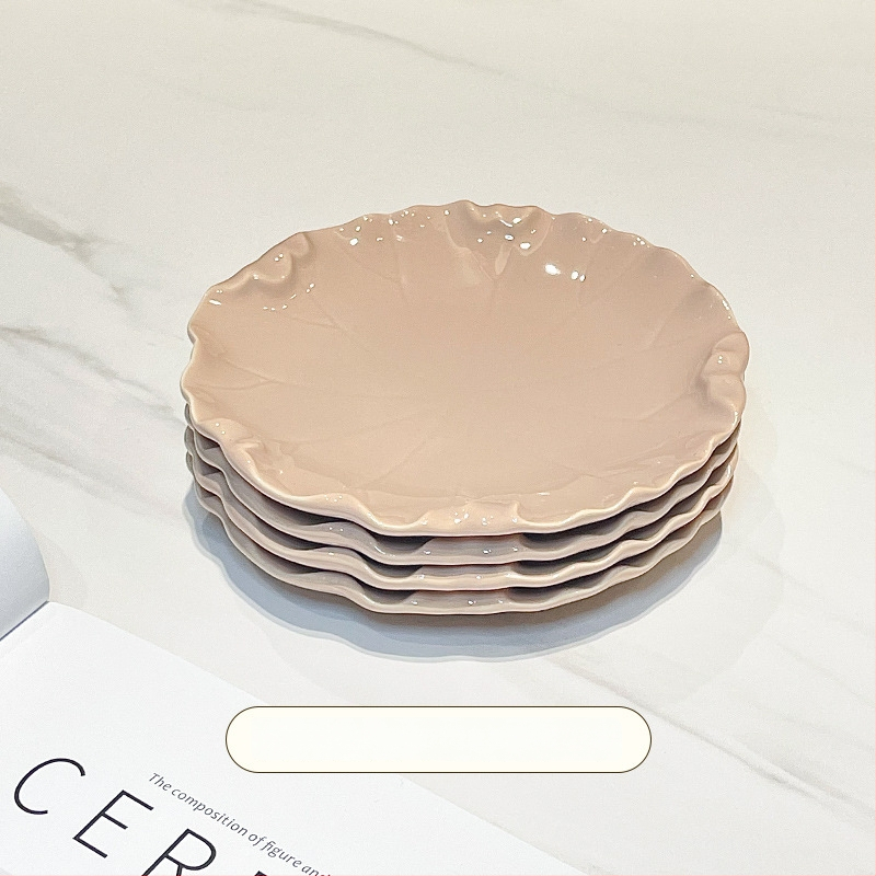 Porcelán falatkás tál, skandináv stílus, szabálytalan forma, egyszerű mintázat