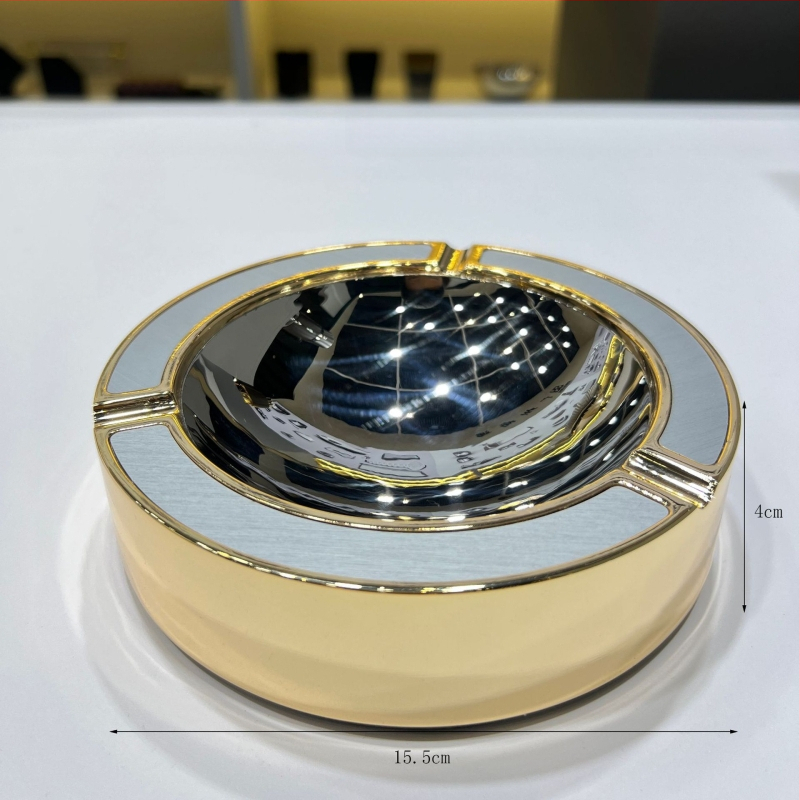 Rozsdamentes acél mikrofonállvány hamuval és pohártartóval – KTV asztali dekoráció, modern letisztult stílus, tároló funkció, 500 g