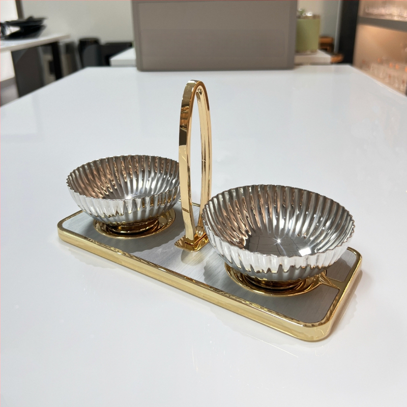 Rozsdamentes acél mikrofonállvány hamuval és pohártartóval – KTV asztali dekoráció, modern letisztult stílus, tároló funkció, 500 g