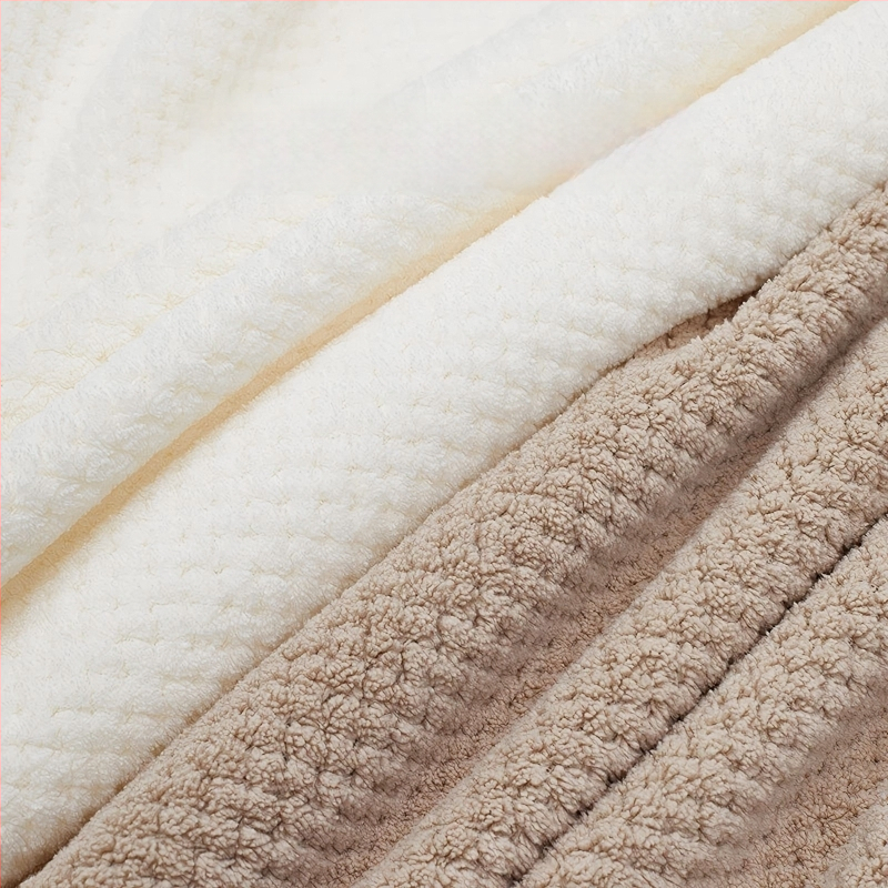 Унисекс халат за баня от полиестер, 95% композиция на основната тъкан, тегло 500 g, подходящ за пролет