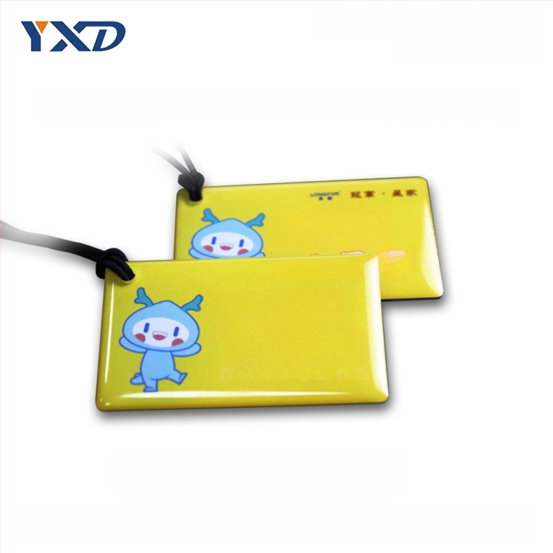 Epoksīda piekļuves karte – bezkontakta IC karte, piemērota nekustamā īpašuma, kampusa, lifta un viesnīcas piekļuvei (100000 ierakstīšanas/dzēšanas ciklu)