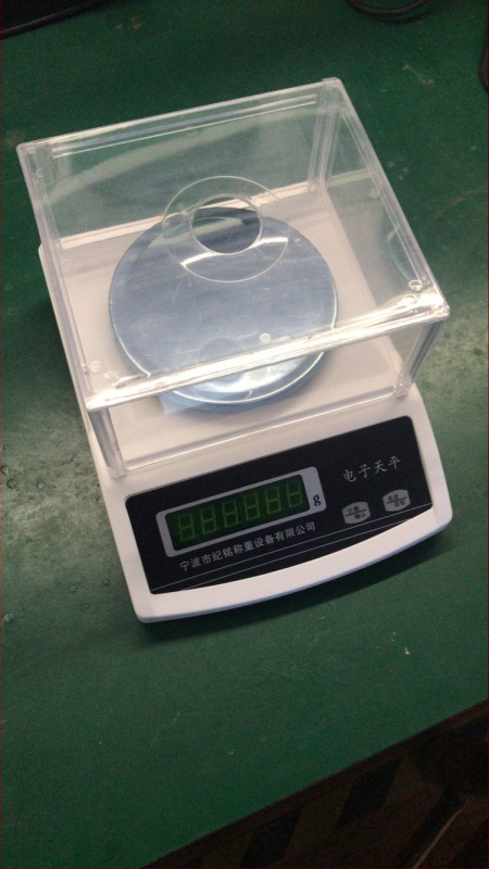 JM-A10002 elektronicka vaga s rasponima 600 g, 2000 g, 3000 g i 1000 g, rezolucija 0,01 g