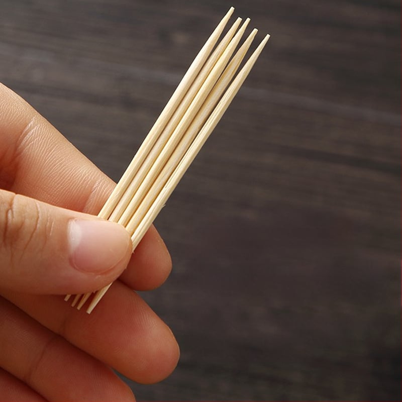 Bambuko dantų krapštukai, vienkartiniai, dvigubomis galvutėmis – dėžutėje, nešiojami