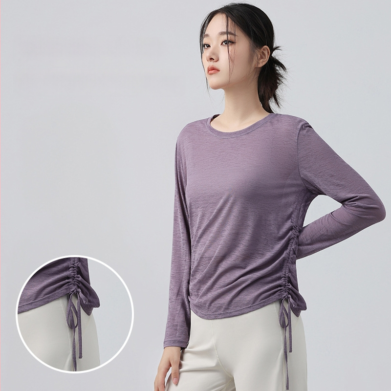 Γυναικείο μακρυμάνικο τοπ γιόγκα με κορδόνι, φαρδιά γραμμή, μήκος μέχρι τους γοφούς, ύφασμα πολυεστέρα, αναπνεόμενο και γρήγορο στέγνωμα — Φθινόπωρο 2025