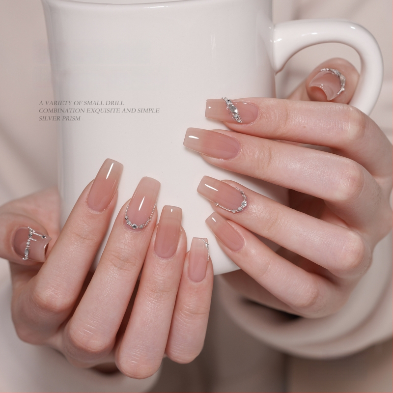 Nagų dailės nepravilūs formos kristalai: rinkinys mini kristalų, metalinių karoliukų ir plokščia pagrindo kristalų; spindintys kristalai, iridiscencijos paviršius; Medžiagos: metalas, kristalai, stiklas