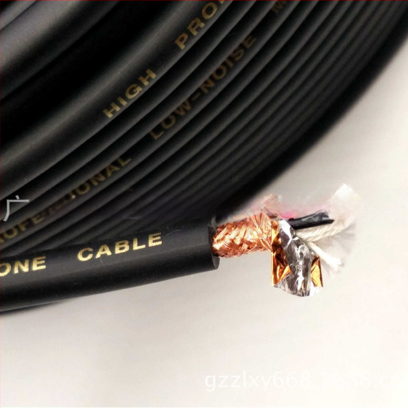 Mat crni kožni mikrofon kabel s 96-složno pletenim bakrenim vodičima, za mikrofone, gitaru, mikser i svjetlosni signal