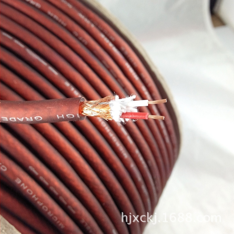 Mat mikrofon kabel s 128‑mrežom, smeđa boja