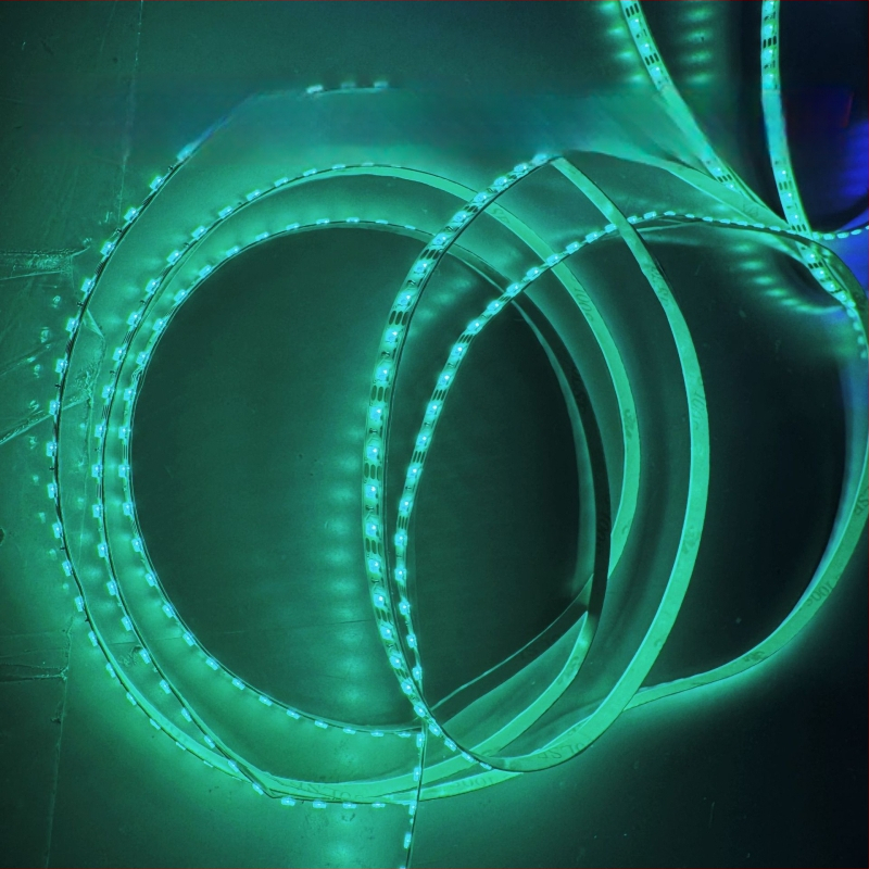 RGB kružno LED ambijentalno svjetlo za ukrašavanje automobila, upravljanje putem aplikacije i daljinskim, duljina 5 m