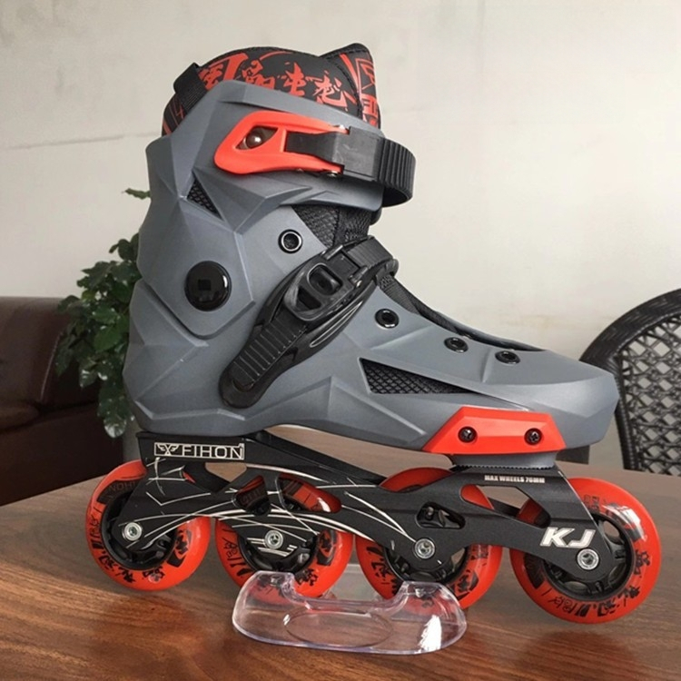 Prozirni izložbeni stalak za inline patike