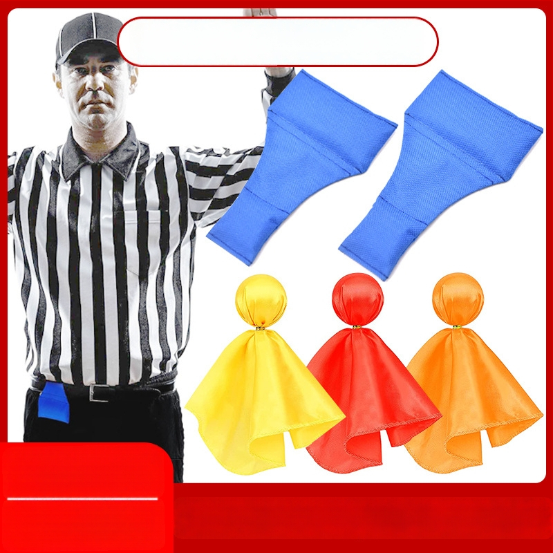 Kaznena zastavica i plave vrećice arbitra za trening nogometa i drugih loptaških sportova