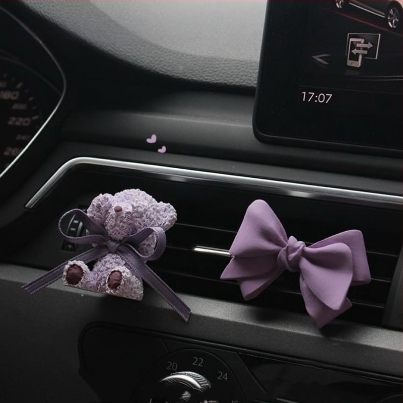 Auto difuzor s ljubičastom mašnicom i medvjedićem, klip za ventilaciju, miris jasmin