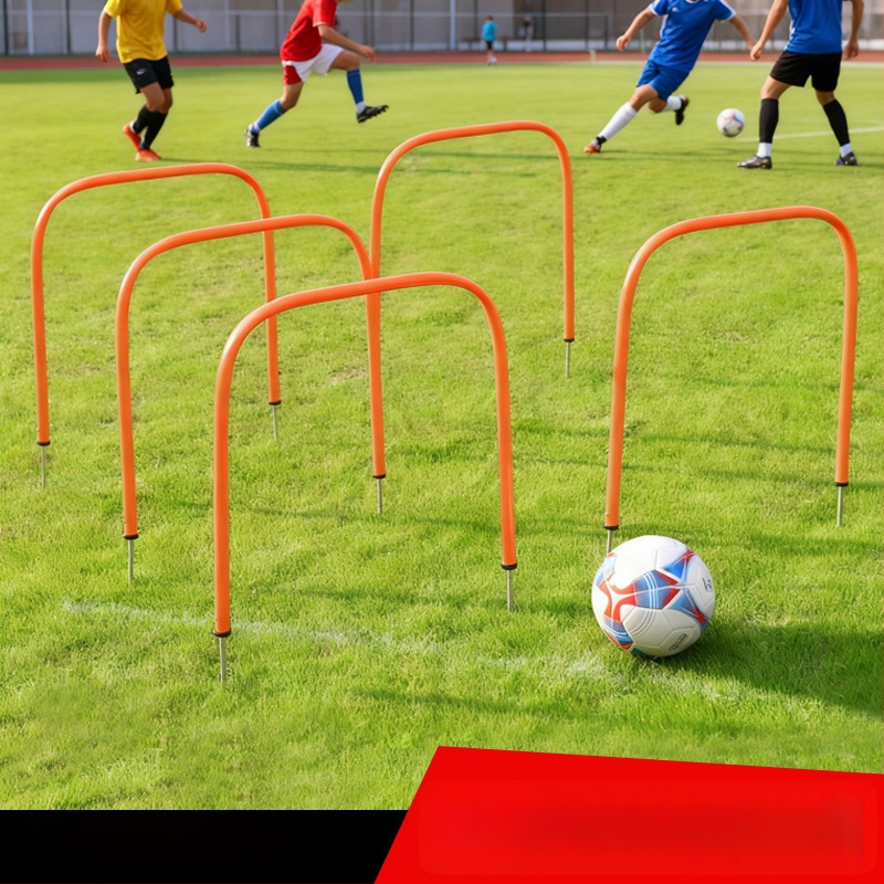 Pokretna nogometna arka za trening — mala vrata s preprekom za šut, dribling i dodavanje