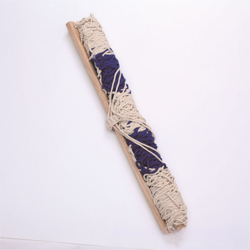 Хамак от памучно въже за вътрешно и външно ползване; максимален товар 130 кг; без стойка