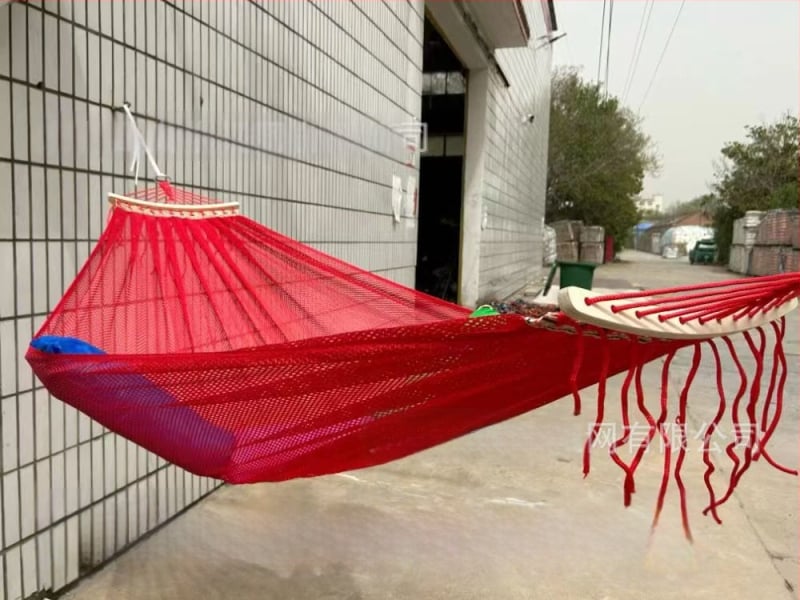 Хамак от ледено-ситова мрежеста тъкан, дишащ за външна употреба, носимост 250 кг, тегло 650 г