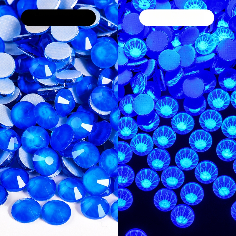 DIY ékszer díszítőelemek – üveggolyó kristályok elektroplatált felülettel, rajzfilmszerű stílus, nemesúr motívum