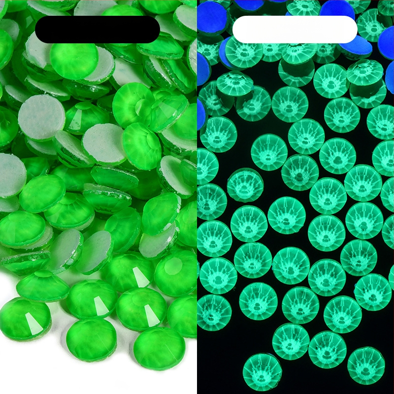 DIY ékszer díszítőelemek – üveggolyó kristályok elektroplatált felülettel, rajzfilmszerű stílus, nemesúr motívum