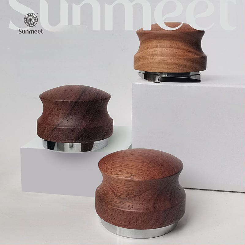 Πιεστήριο καφέ με λαβή από μασίβ ξύλο και ατσάλι No.50; 0,6 kg; μοντέρνος, απλός σχεδιασμός; δυνατότητα εκτύπωσης λογοτύπου; προσαρμογή; premium προϊόν