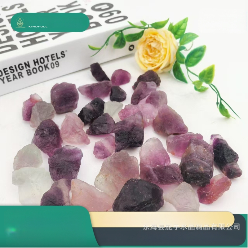 Višebojni fluorit sirovi kamen za aromaterapiju, kamen difuzor i ukras za posudu i akvarij