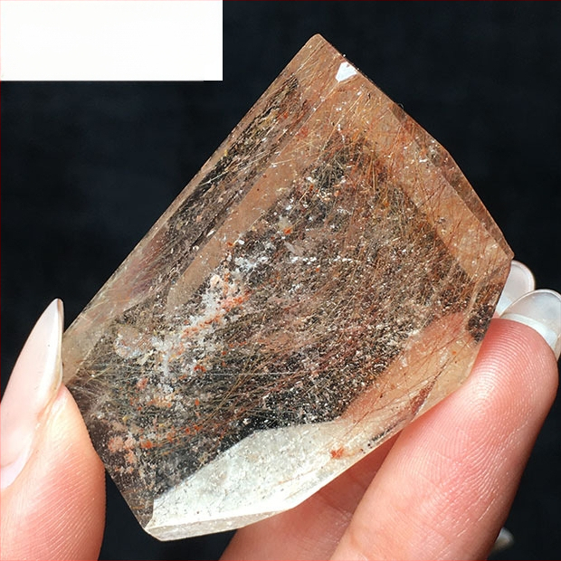 Kristály dísz, titán kristály, csiszolt polyéder, nyers kő