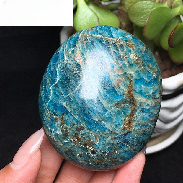 Kézben tartható ásványi példány, polírozott ovális alakú; márka: Other; anyag: foszforos ásvány; testreszabás: Nincs; ajándék: Nem