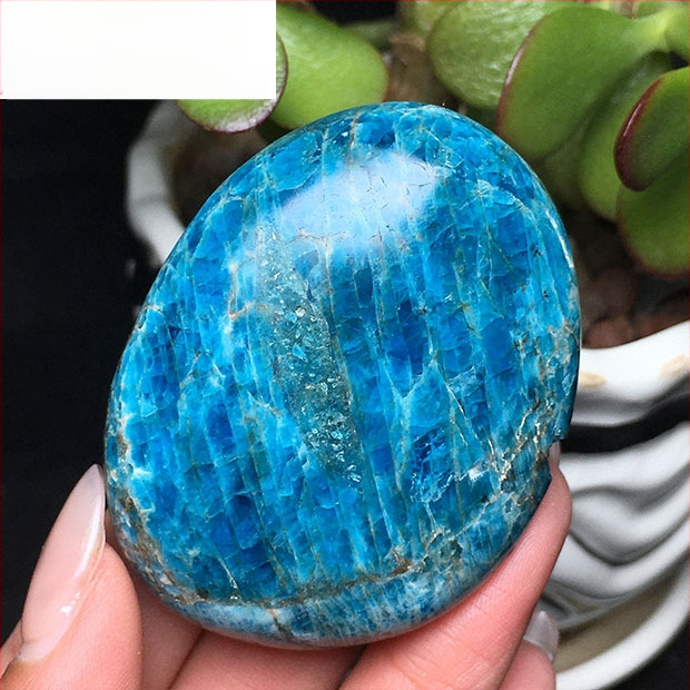 Kézben tartható ásványi példány, polírozott ovális alakú; márka: Other; anyag: foszforos ásvány; testreszabás: Nincs; ajándék: Nem