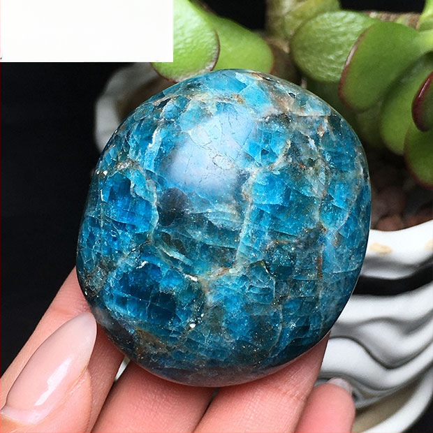 Kézben tartható ásványi példány, polírozott ovális alakú; márka: Other; anyag: foszforos ásvány; testreszabás: Nincs; ajándék: Nem