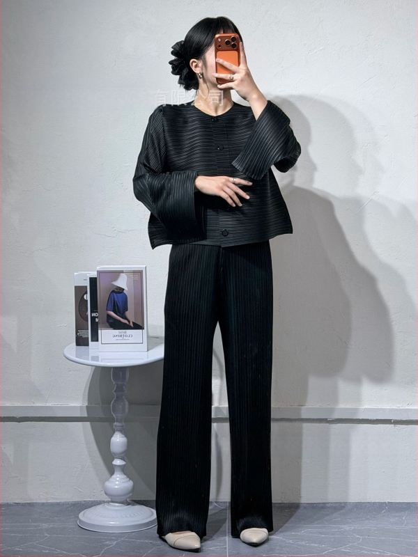 Nadrágos kosztüm szett: Kardigán, ráncos textúra, poliészter 95%+, Japán-koreai casual stílus