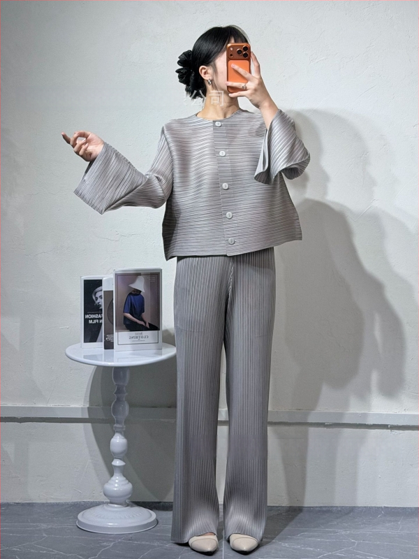 Nadrágos kosztüm szett: Kardigán, ráncos textúra, poliészter 95%+, Japán-koreai casual stílus