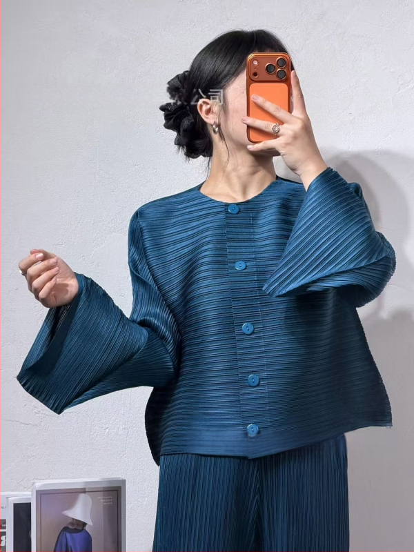 Nadrágos kosztüm szett: Kardigán, ráncos textúra, poliészter 95%+, Japán-koreai casual stílus