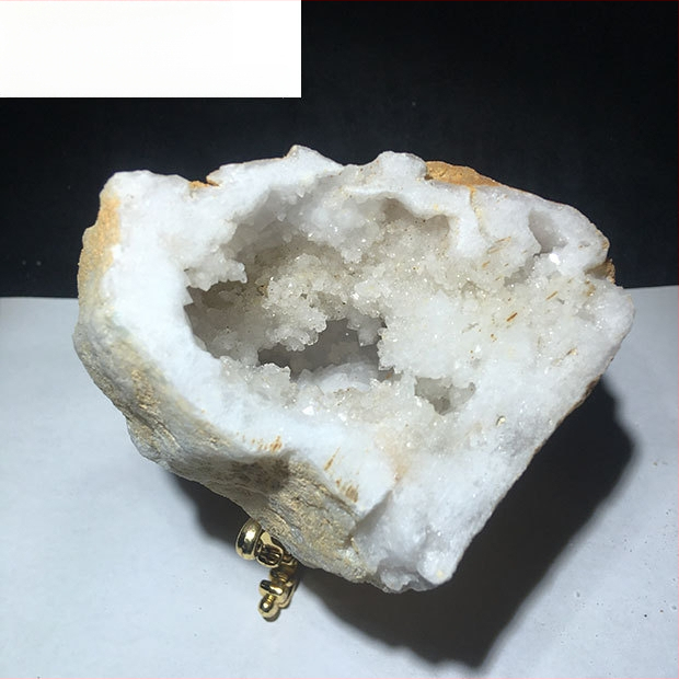 Karkötő a bőség kosara motívummal és pénz erszény motívummal, demagnetizált kristály, nyers kő, asztali dekoráció