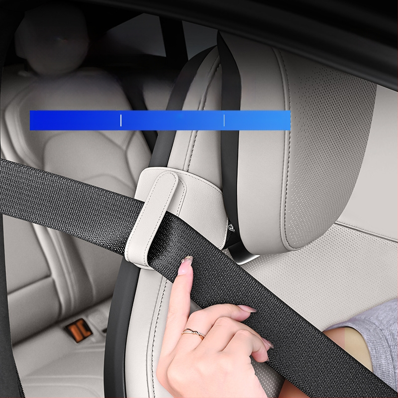 Držač sigurnosnog pojasa automobila – Model 675, sportski držač pojasa, materijal mikrovlakna koža + Velcro + metalna pločica, mogućnost tlač logotipa