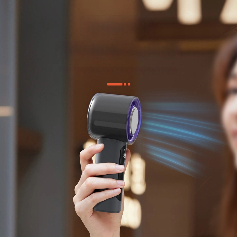 Ručni bezlopatni ventilator s USB punjenjem i termoelektričnim hlađenjem, kompaknih dimenzija 145×59×55 mm, težina 251 g, ugrađena baterija 2000–4000 mAh, 3 brzine, tih rad