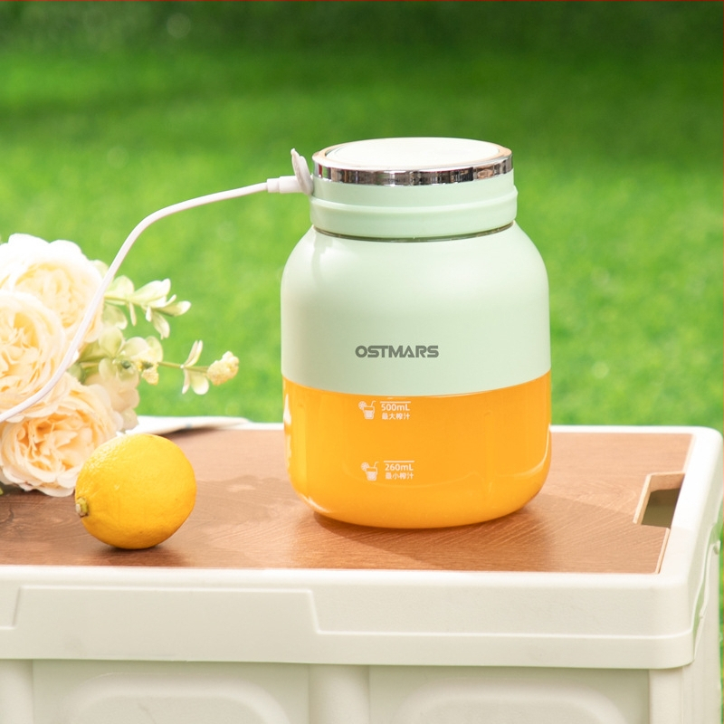 OSTMARS prijenosni sokovnik u obliku čaše s ugrađenom baterijom; snaga 80W, maksimalna brzina 18000 rpm, kapacitet 401–600 mL, više od pet oštrih noževa