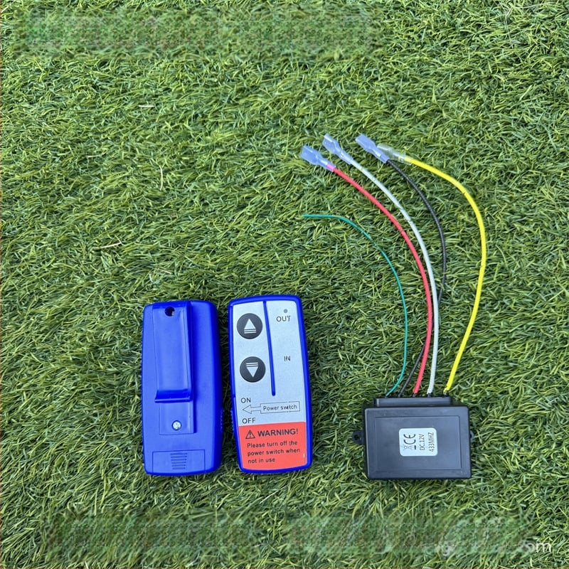 Γνήσιος ηλεκτρικός μηχανισμός έλξης 12V/24V για αυτοκίνητα και οχήματα εκτός δρόμου, κατασκευή μεγάλης αντοχής, με ασύρματο τηλεχειριστήριο