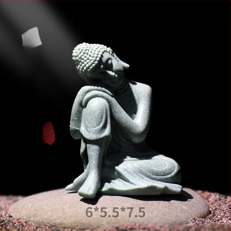 Statu Buddhe od plavog pijeska i ukras Sun Wukonga za akvarij, zen kameniti krajolik