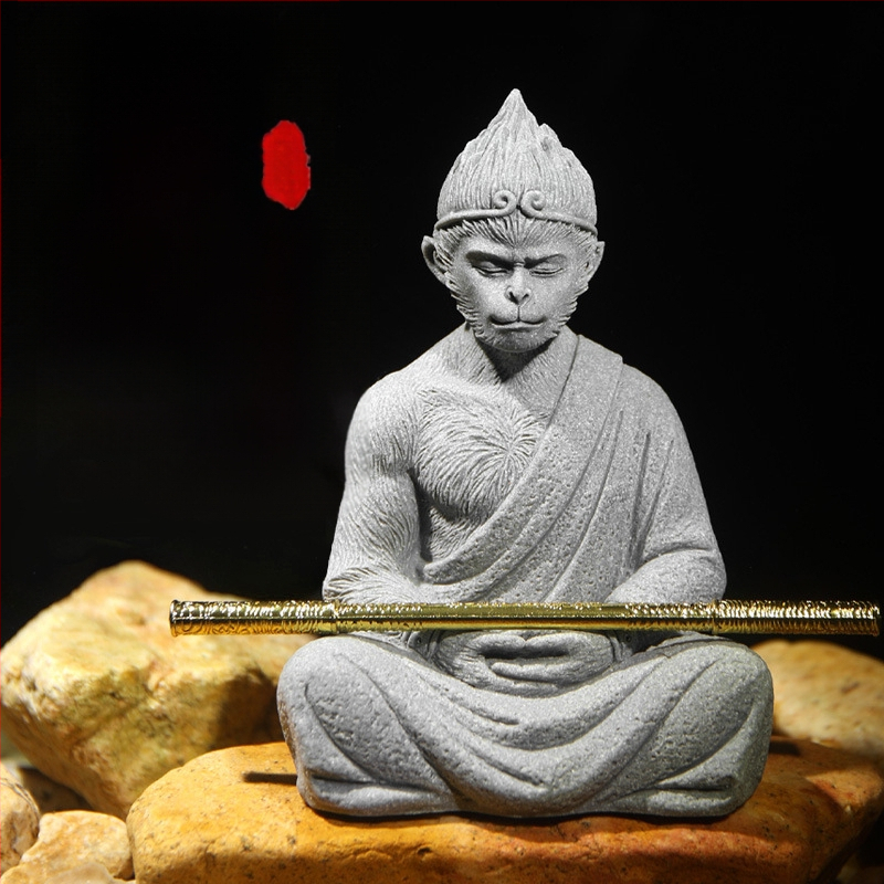Statu Buddhe od plavog pijeska i ukras Sun Wukonga za akvarij, zen kameniti krajolik