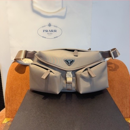 Muška crossbody torbica za prsa od najlona s kožnim detaljima, s jednim remenom, emajl kopčom, svakodnevna i svestrana