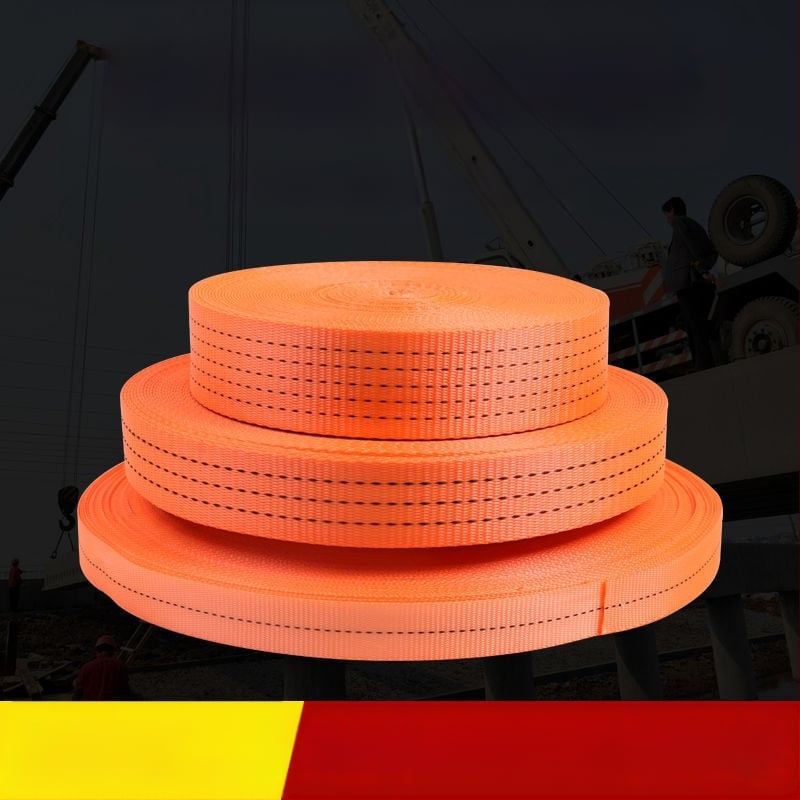 Pojas za pričvršćivanje tereta sa širokim napinjačem i otpornom na habanje za kamione