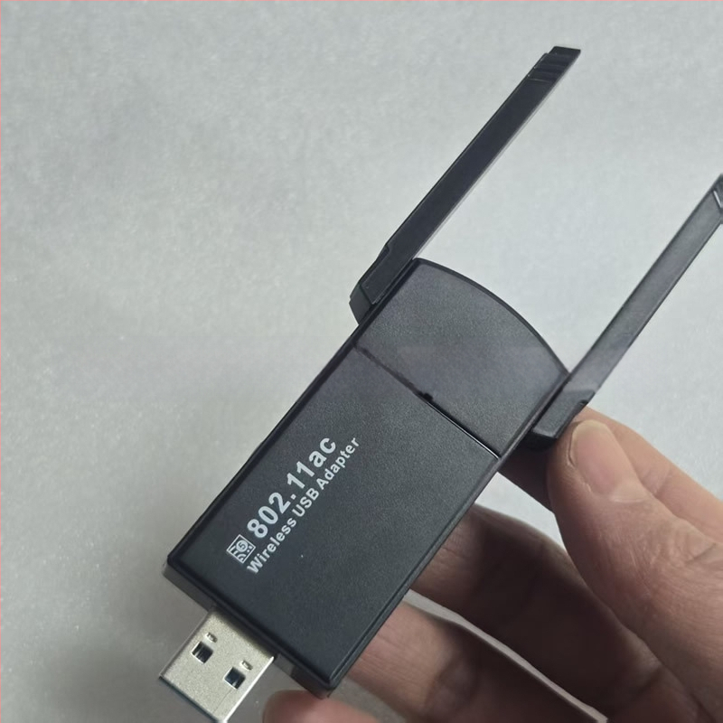 Dvopojasni 5GHz USB bežični mrežni adapter za desktop računalo, 1300 Mbps, bez upravljačkog programa