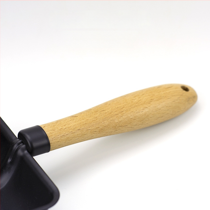 Метална лопатка за котешка тоалетна – подходяща за котки