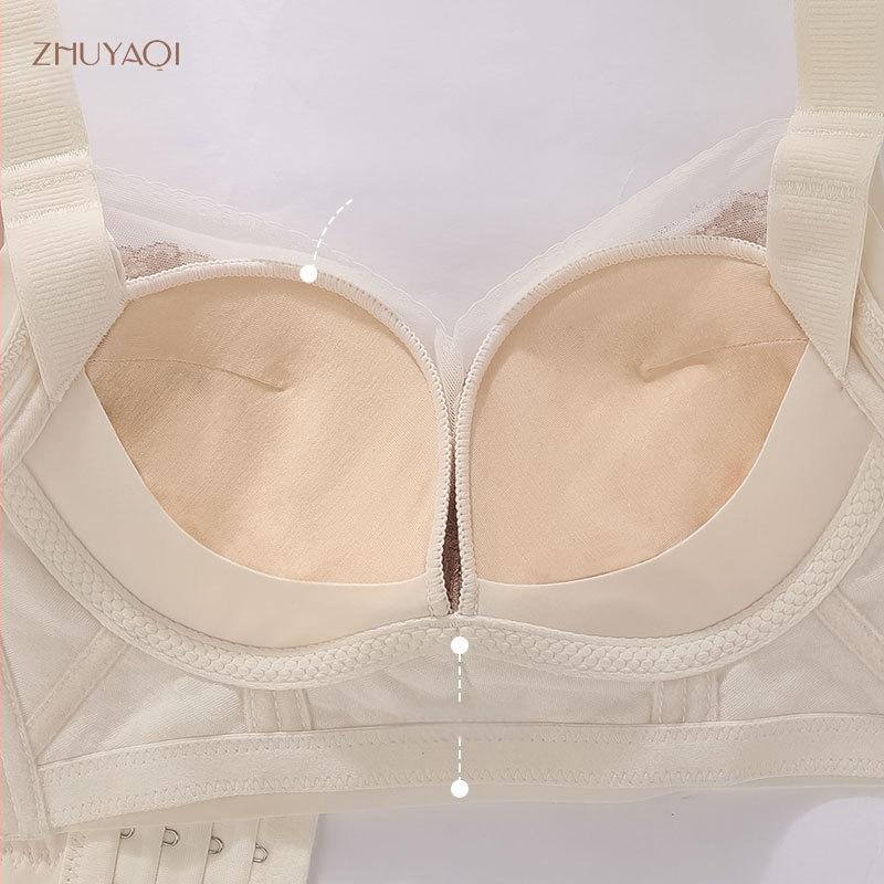 Melltartó 3/4 kosárral, közepes formázott kosár, csipke, acélgyűrű nélkül, hátul négy sor kapocs