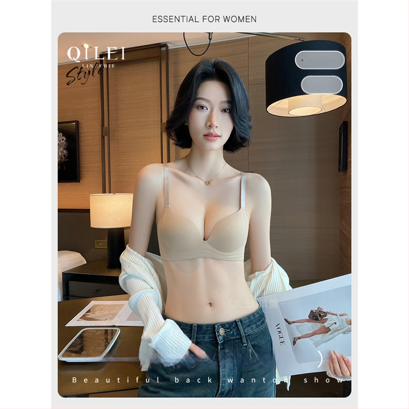 Nylon anyagú melltartó 3/4 kosárral, acélgyűrű nélkül, formázott kosár vékony felső él és vastag alsó él, fix dupla pántok, hátul három sor zár